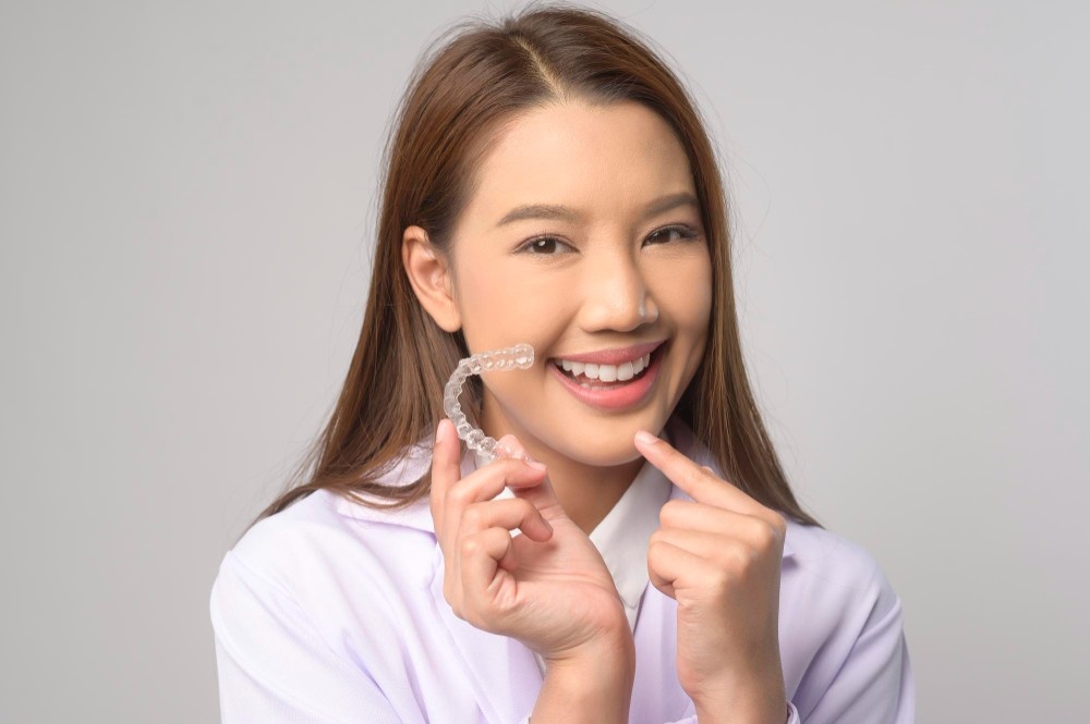 invisible braces, teeth straightening in Albania, Invisalign treatment in Albania
