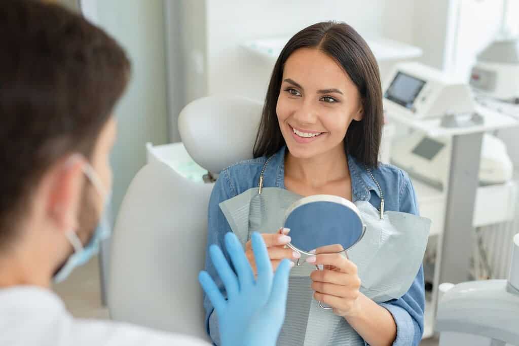Trattamento del sorriso gengivale in Albania
