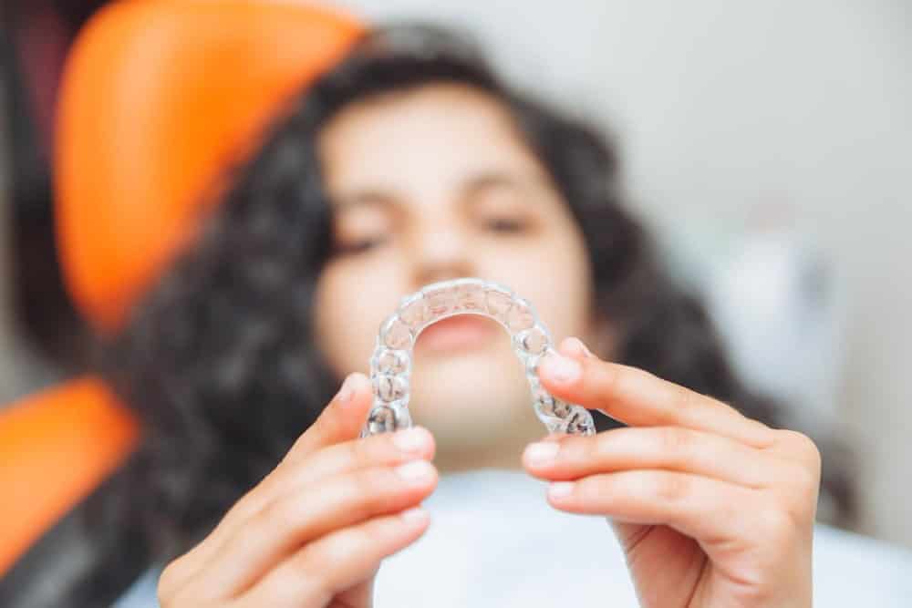 Raddrizzamento dei denti con Invisalign in Albania