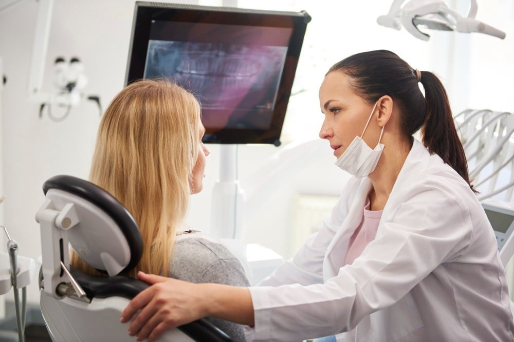 vizita tek dentisti per grate shtatzena