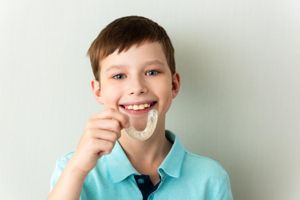drejtimi i dhembeve me Invisalign per femije